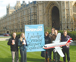 www.airportpledge.org.uk - I pledge to resist Airport Expansion - heads of major environmental groups at pledge launch